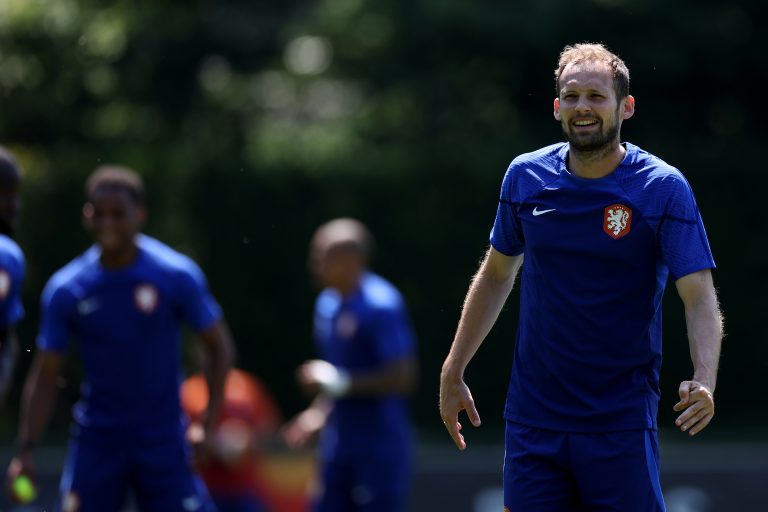 Daley Blind backs Lisandro Martinez