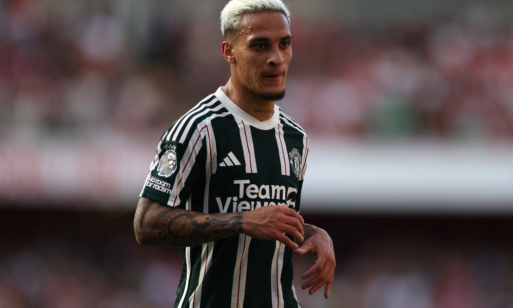 Manchester United release statement on Antony