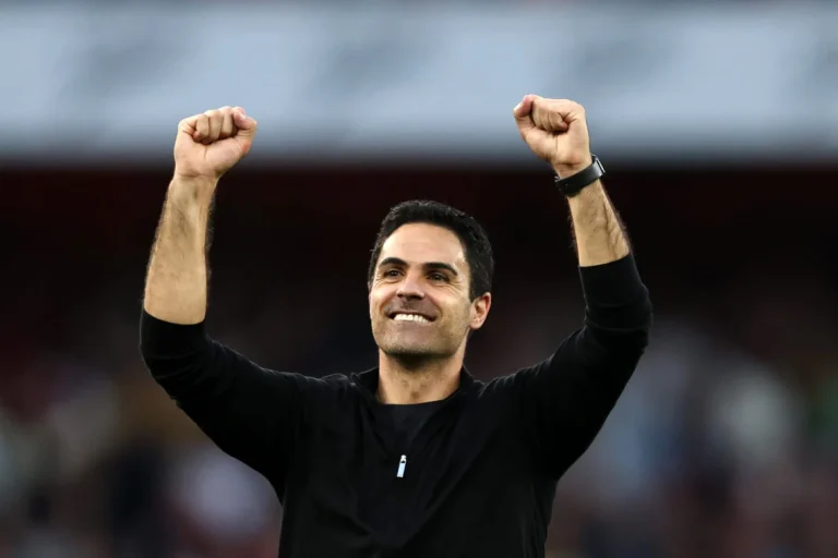Mikel Arteta celebrates with Arsenal