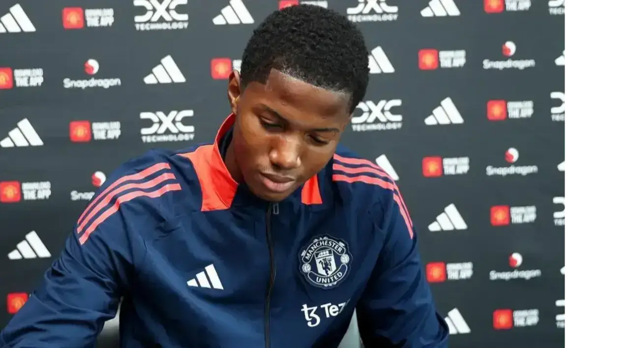 Chido Obi-Martin signs Man United contract