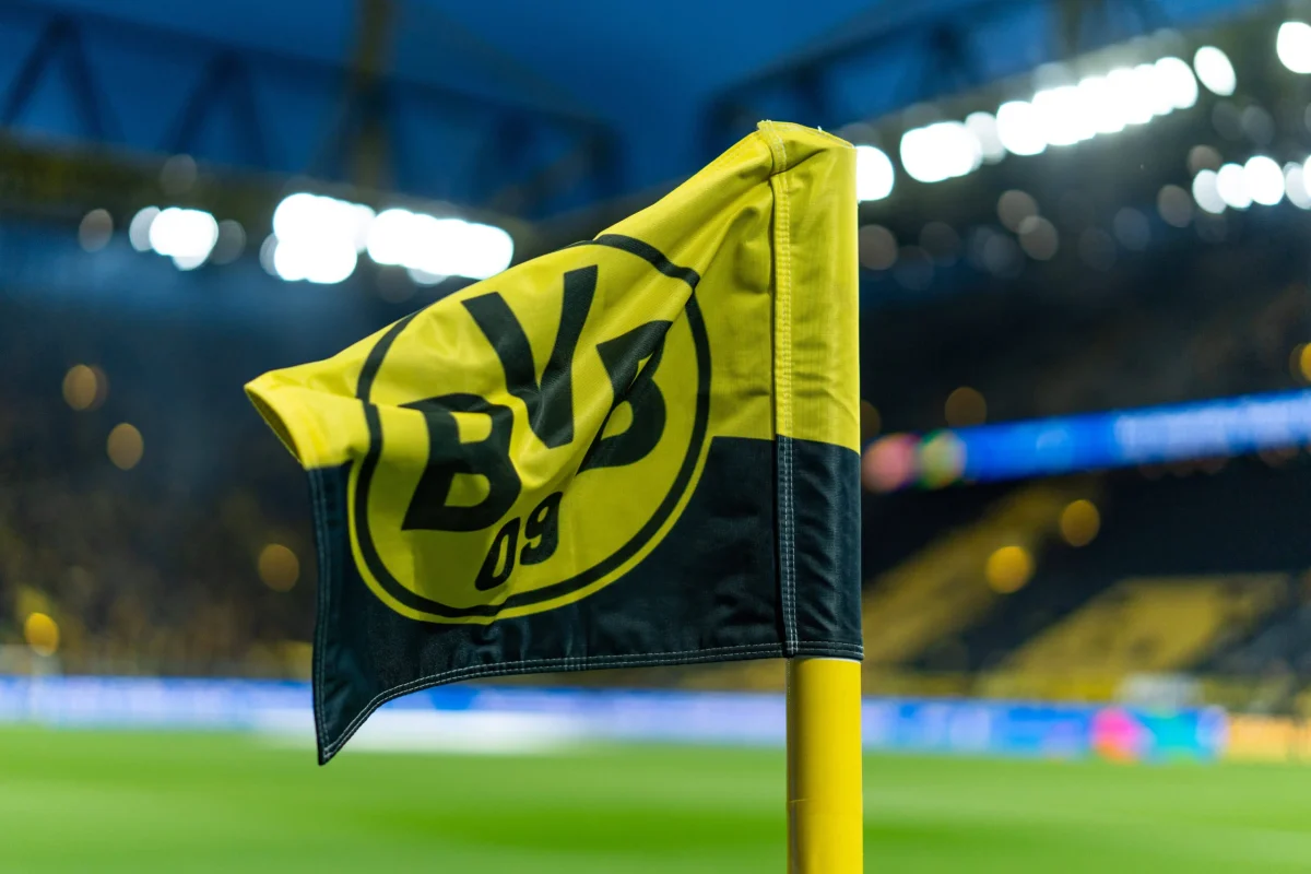 Borussia Dortmund corner flag Ralf Rangnick
