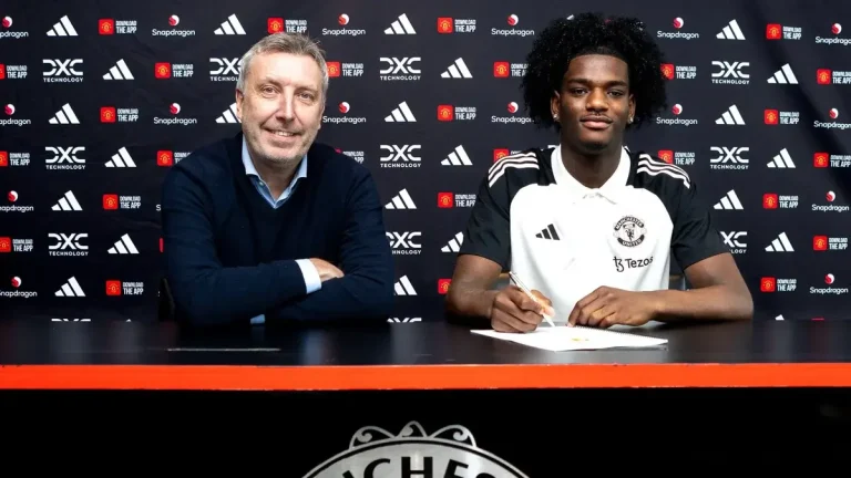 Ayden Heaven contract signing