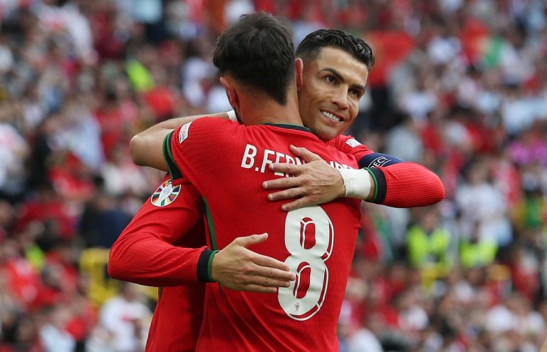 Bruno Fernandes and Cristiano Ronaldo