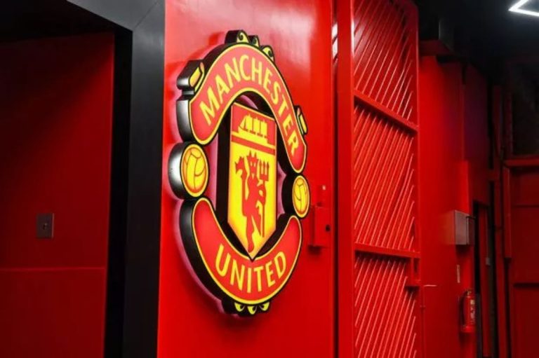 Manchester United badge