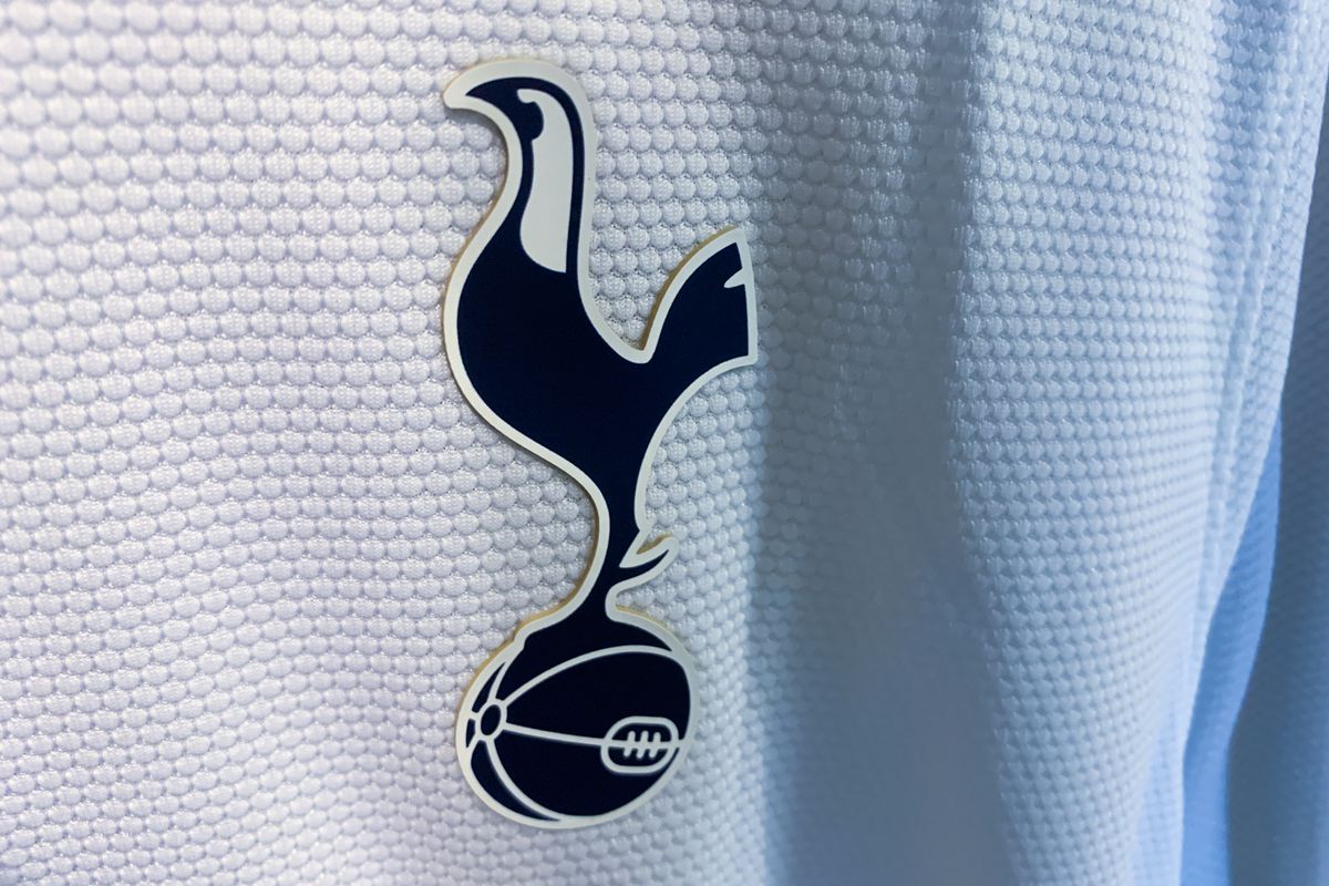 Tottenham Hotspur shirt crest