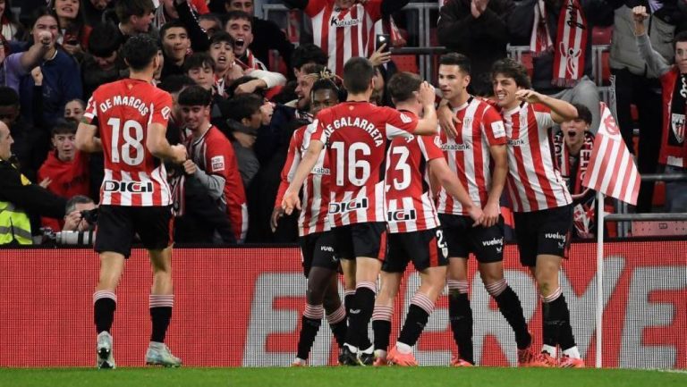 Athletic Club players