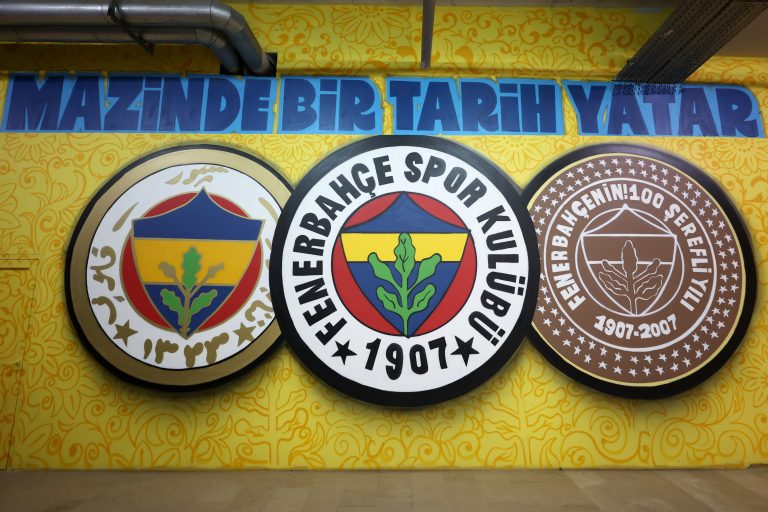 Fenerbahce Crest