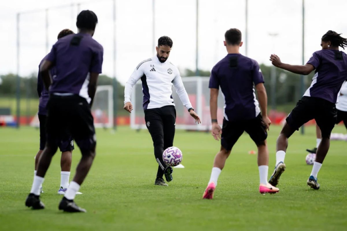 Manchester United training