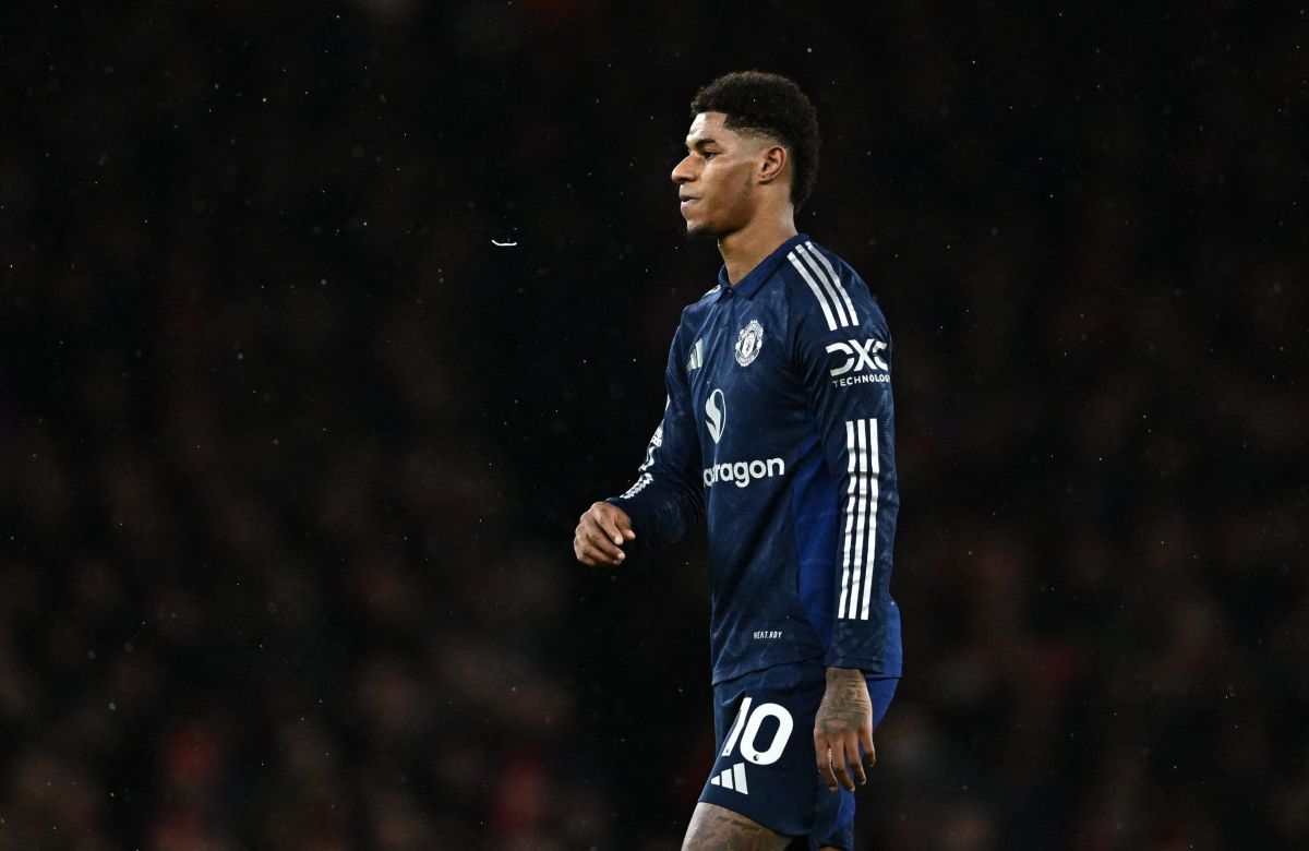 Marcus Rashford Manchester United away kit