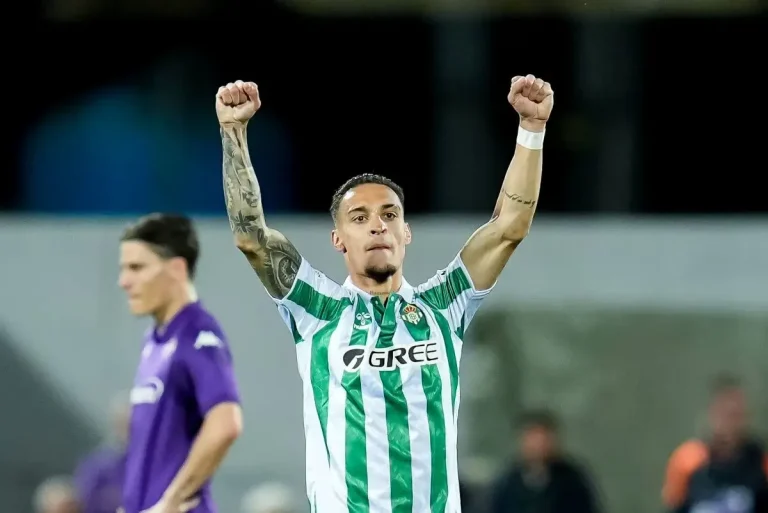 Antony celebrating for Real Betis