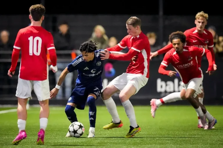 Ethan Williams vs AZ