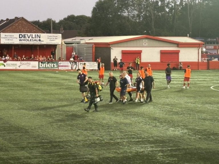 Manchester United U21's vs Tamworth Injury to Sekou Kone
