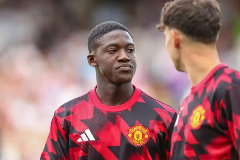 Kobbie Mainoo in pre-game training gear