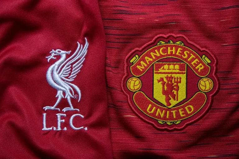 Liverpool and Manchester United crests