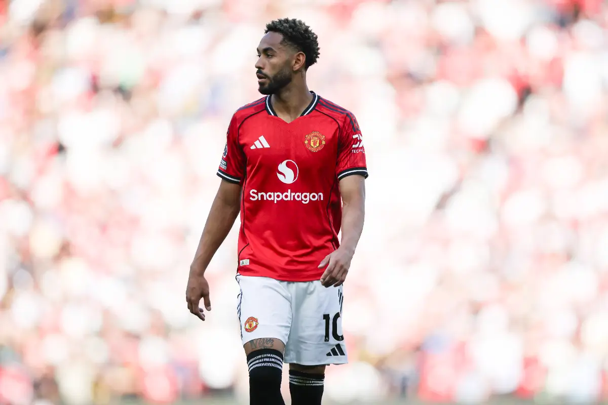 Matheus Cunha playing for Manchester United