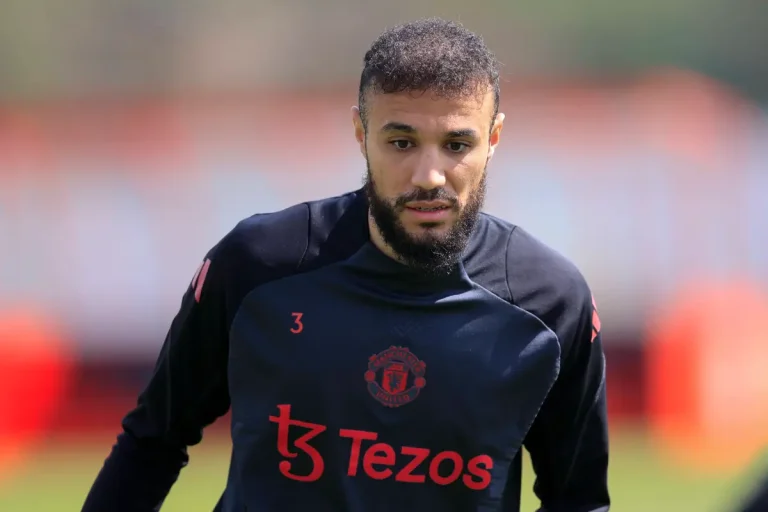 Noussair Mazraoui in training