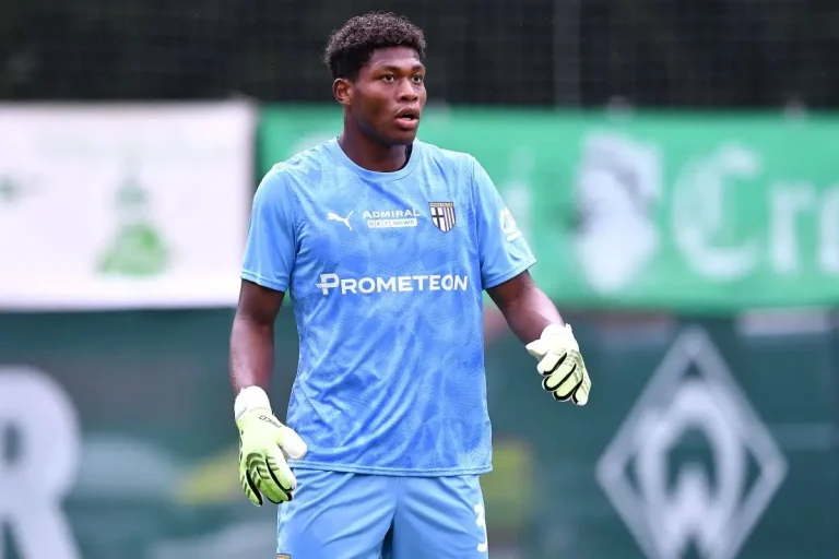 Parma goalkeeper Zion Suzuki