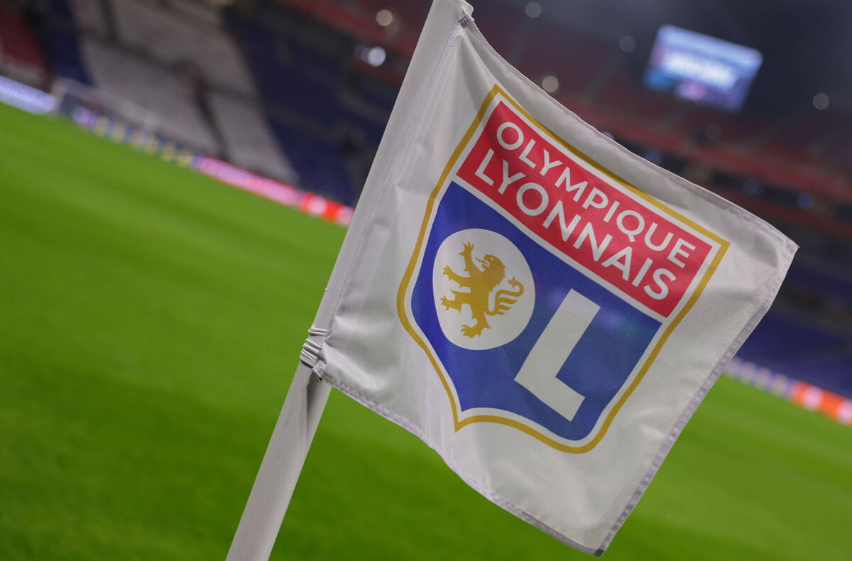 Lyon Corner Flag