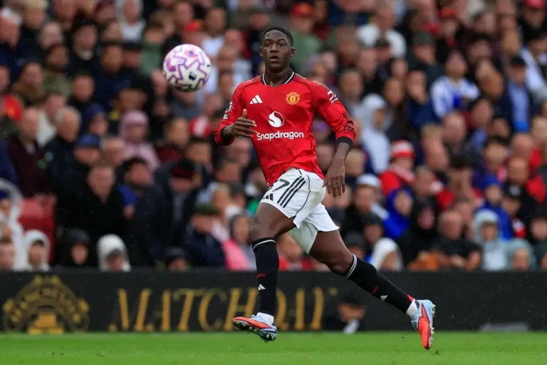 Kobbie Mainoo in play