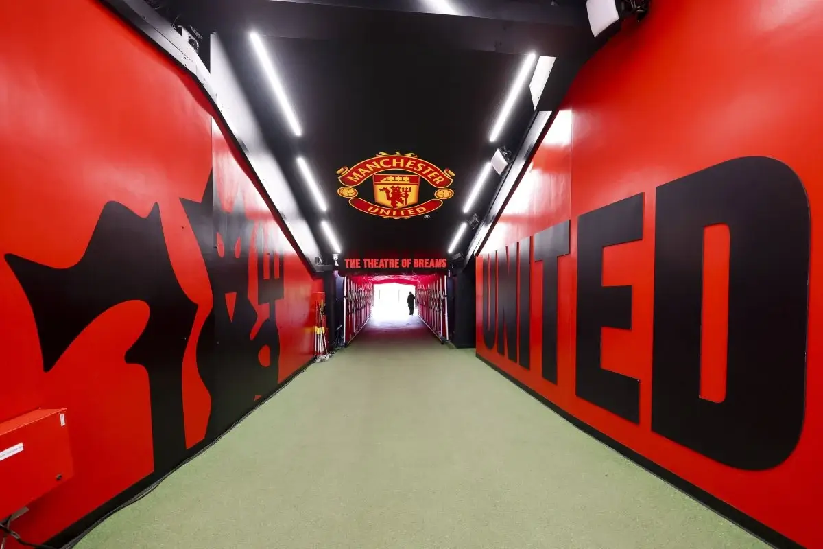 Manchester United Old Trafford Tunnel