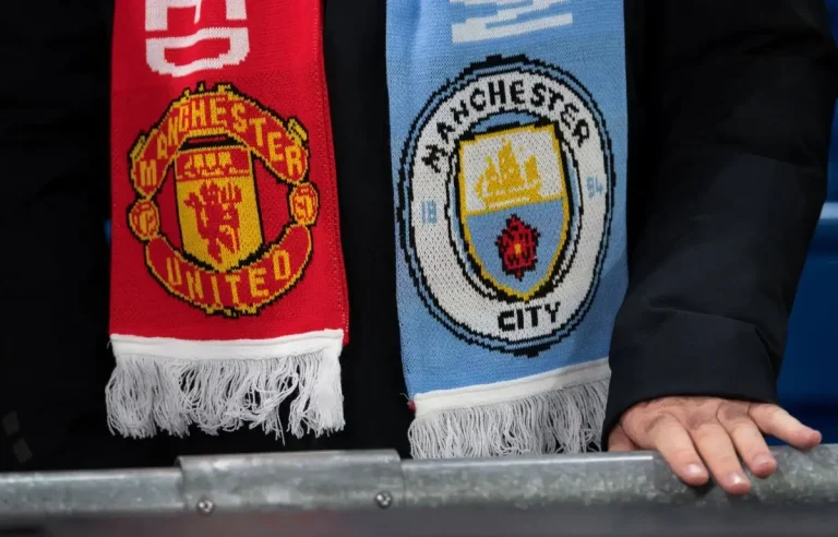 Manchester United and Manchester City scarf