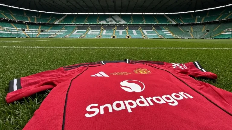 Manchester United shirt at Celtic stadium