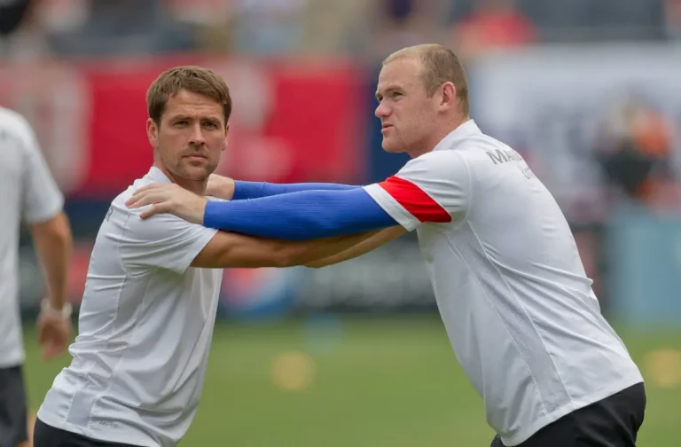 Michael Owen and Wayne Rooney