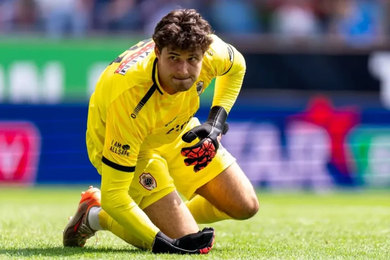 Senne Lammens vs KRC Genk